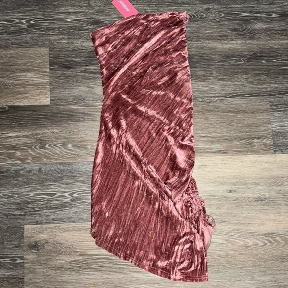 SOLD - PC - Picture 2 of 7